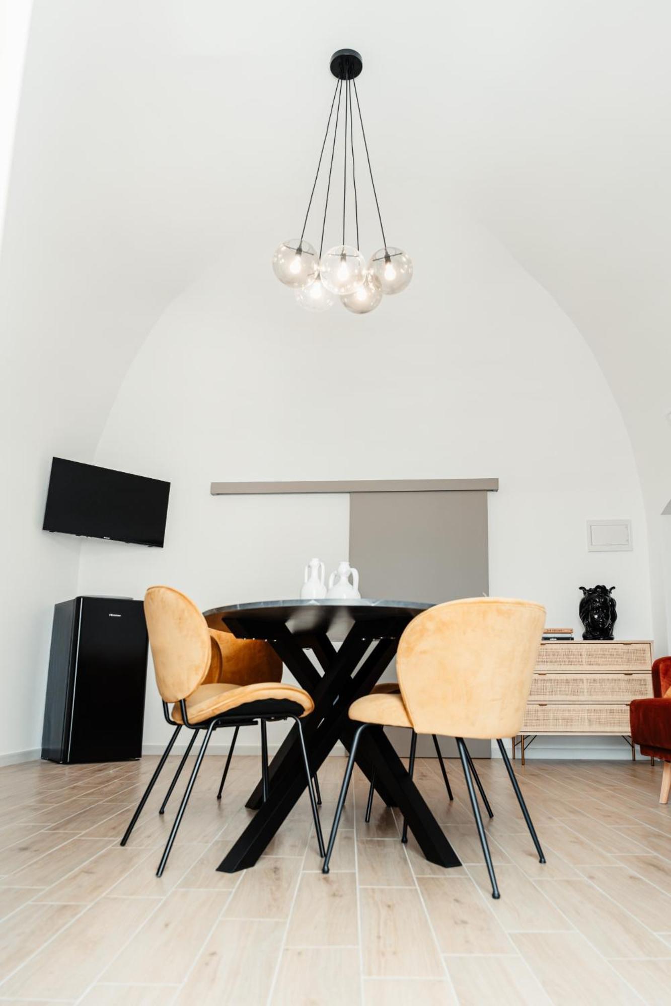 Aparthotel Camere Del Capitolo 비쉘리에 외부 사진