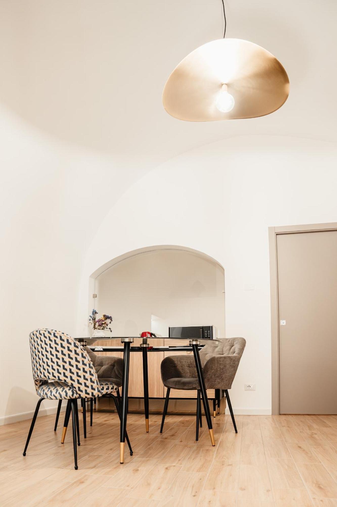 Aparthotel Camere Del Capitolo 비쉘리에 외부 사진